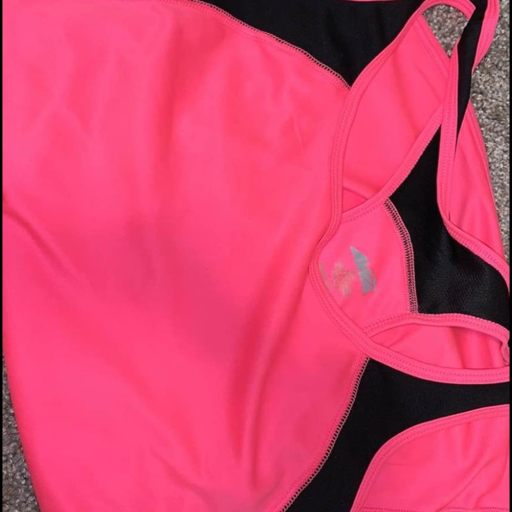 Athletic tank top